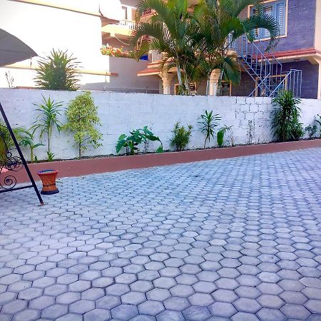 Hotel Buttercup Pokhara Exterior photo