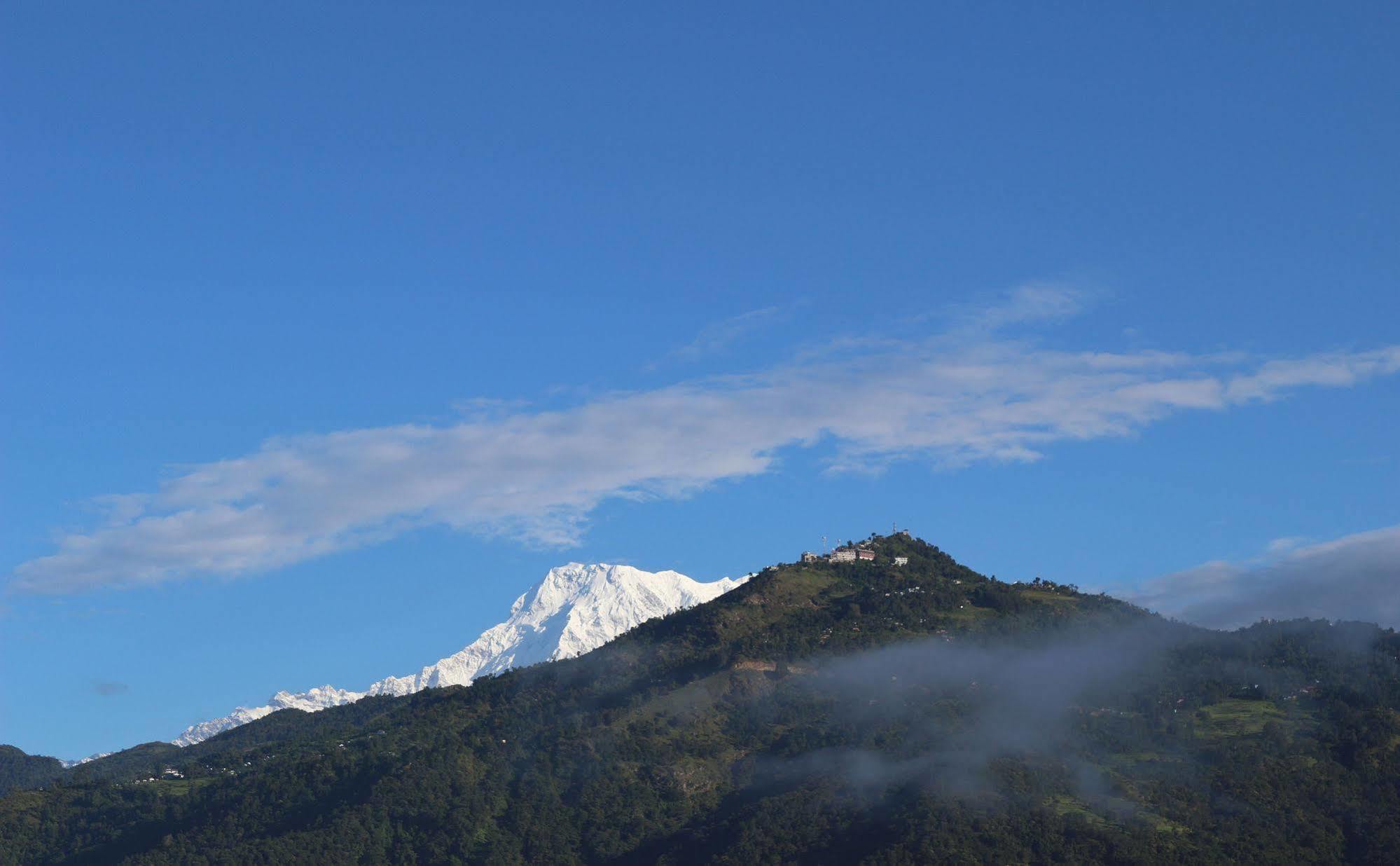 Hotel Buttercup Pokhara Exterior photo
